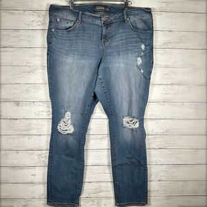 Torrid Distressed Boyfriend Stretch Straight Jeans Vintage Wash 18R Blue Pockets